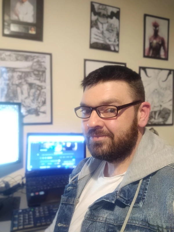 Robin Jones_headshot